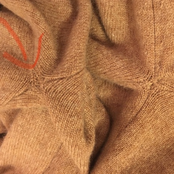 Valerie Stevens Cashmere Turtleneck Camel - Picture 4 of 5